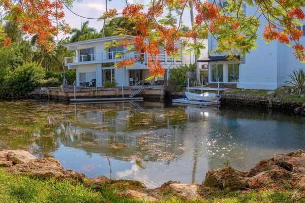 Ponds are breeding grounds for mosquitoes in florida